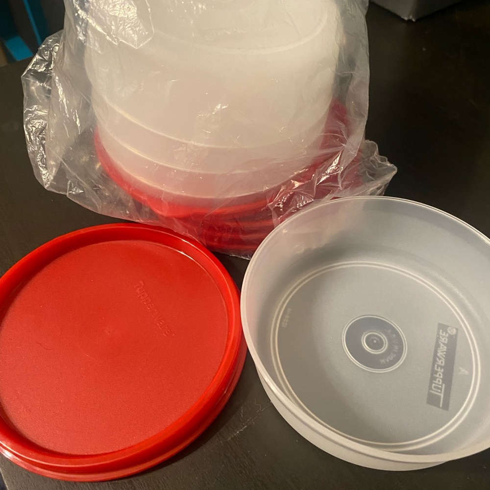 Small Tupperware bowls